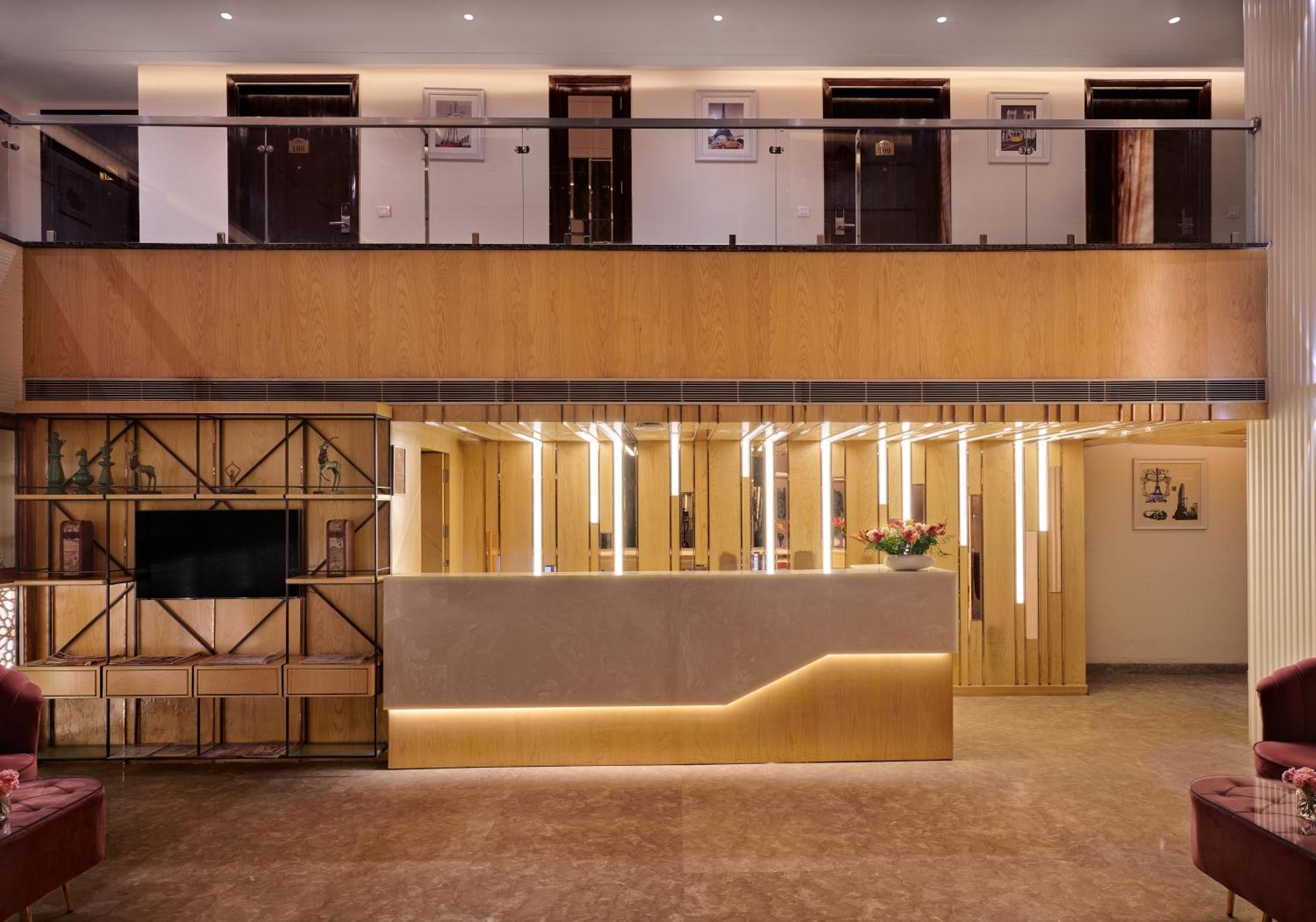 Deventure Sarovar Portico Patel Nagar New Delhi Ngoại thất bức ảnh