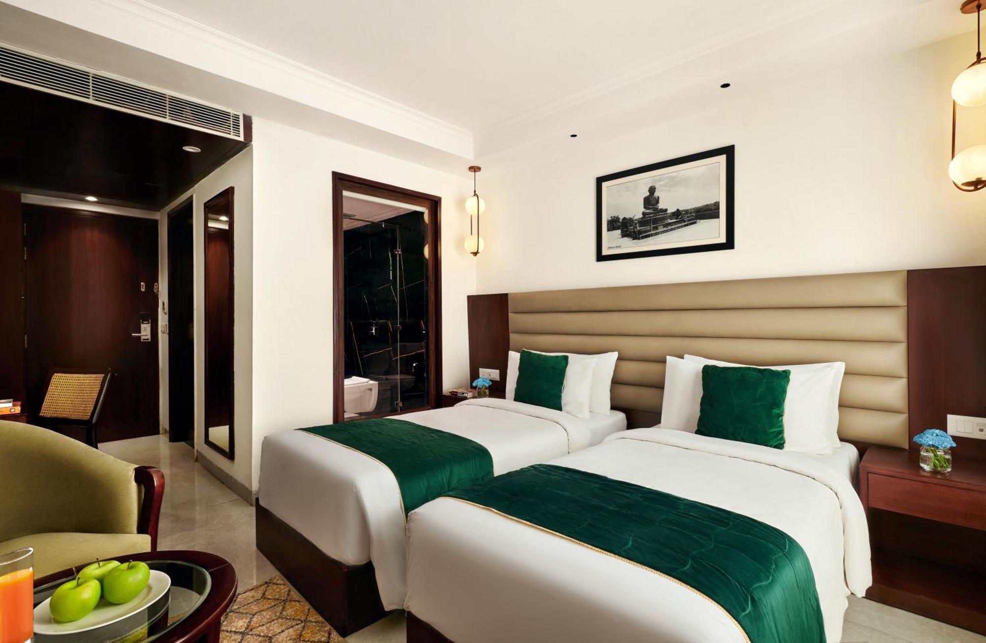 Deventure Sarovar Portico Patel Nagar New Delhi Ngoại thất bức ảnh
