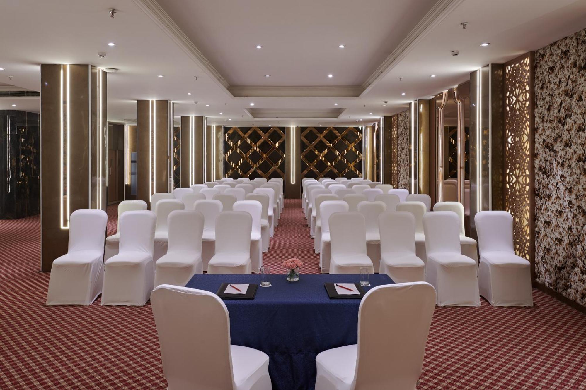 Deventure Sarovar Portico Patel Nagar New Delhi Ngoại thất bức ảnh